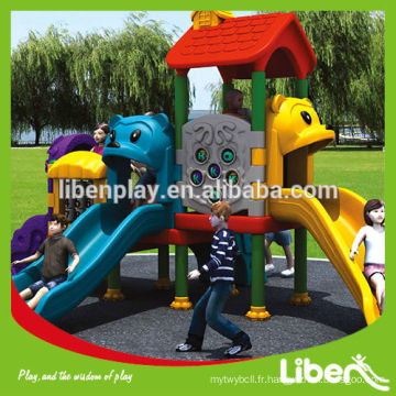 Équipement de terrain de jeux pour jardin, toboggan en plastique, aire de jeux extérieure pour enfants LE.QT.017.01